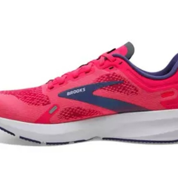 Brooks Launch 9 Women’s Running Shoes
Pink/Fuchsia/Cobalt Size 8.5B - Picture 2 of 7